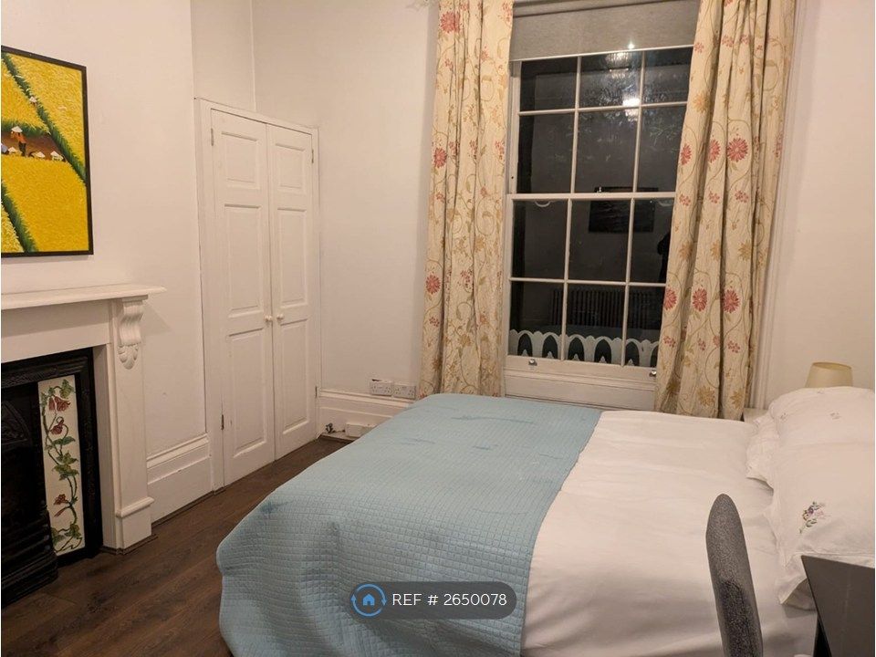 Property photo 3 of 9 King Size Double Bedroom