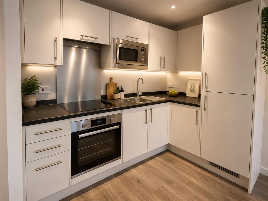 Property photo 2 of 6 Kitchen