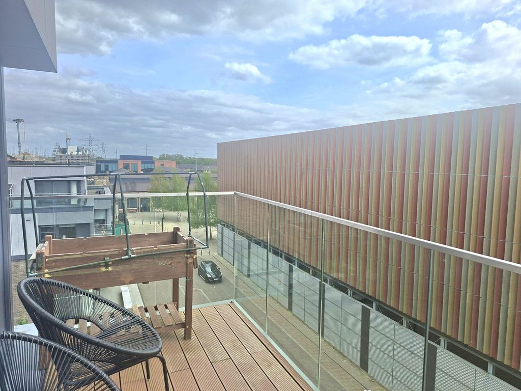 Property photo 3 of 8