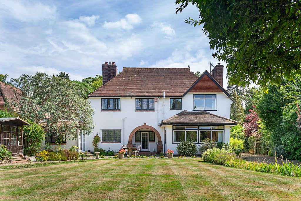 Property photo 2 of 11