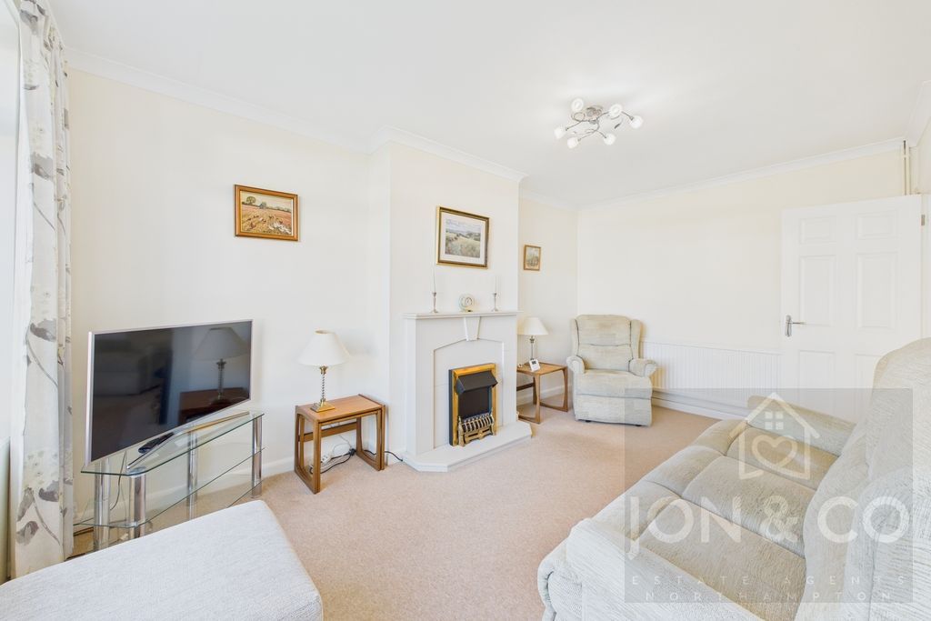 Property photo 3 of 13