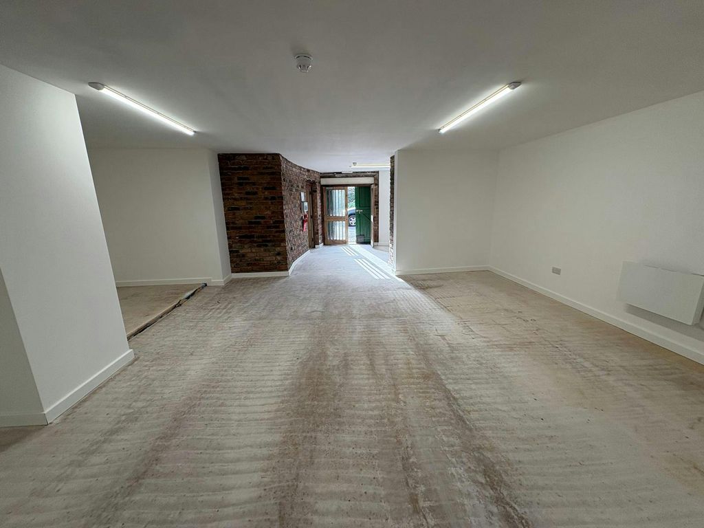 Property photo 2 of 13 Photo-2026-04-10-11-50-19 (1).Jpg