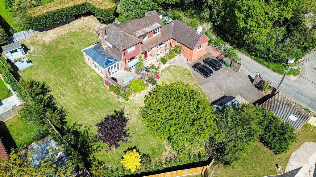 Property photo 2 of 39
