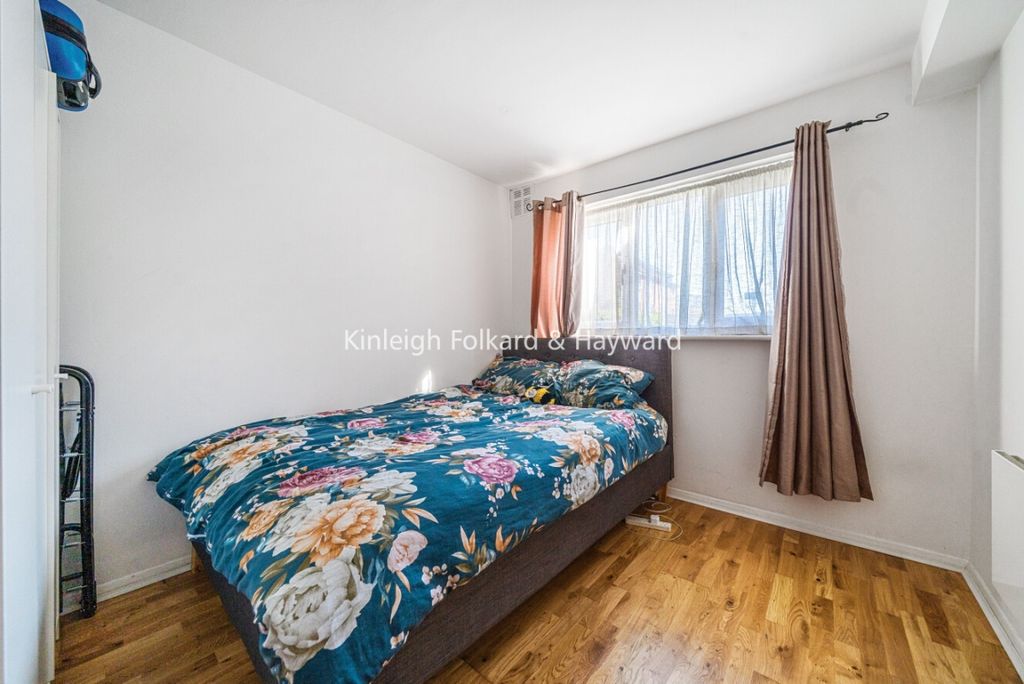 Property photo 3 of 8 E2F4583F-Da6E-4d15-A