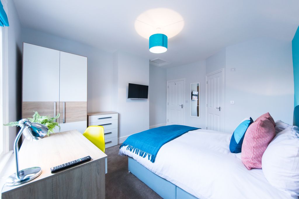 Property photo 1 of 20