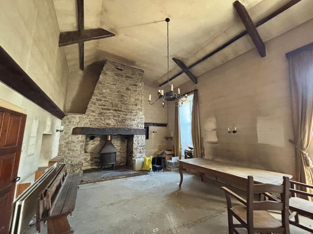 Property photo 3 of 17 Not Specified