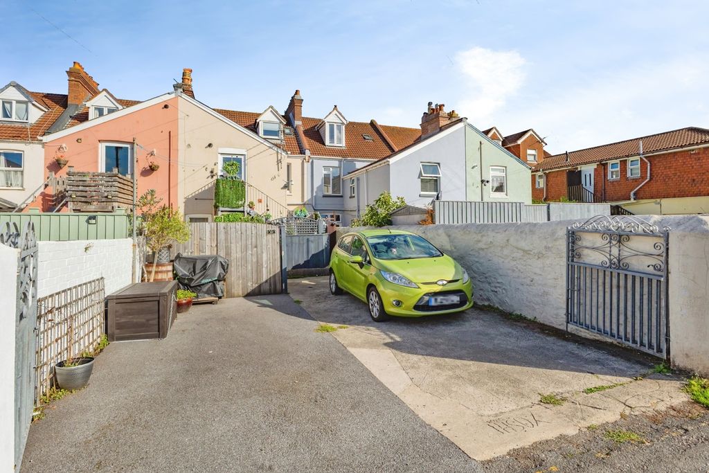 Property photo 2 of 19 Pbox-Img.Jpg