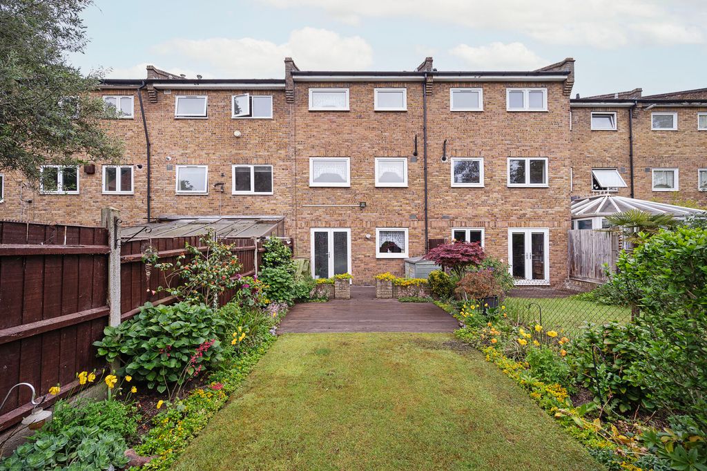 Property photo 1 of 17