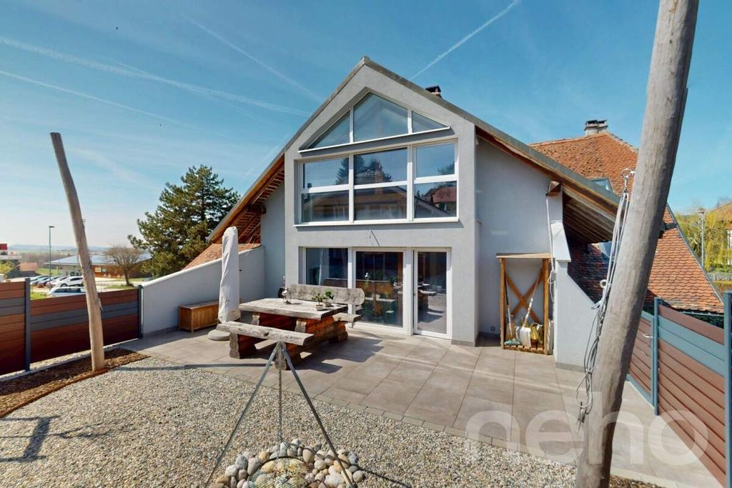 Property photo 2 of 13