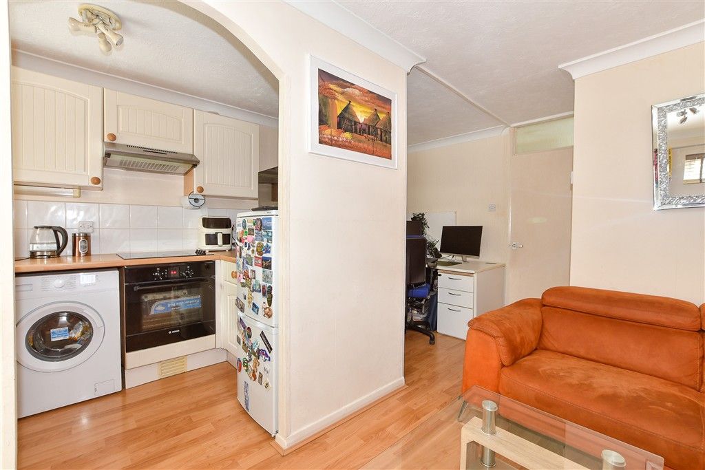 Property photo 3 of 9 Kitchen/ Lounge/ Diner