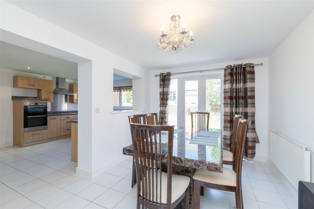 Property photo 3 of 23 Kitchen And Breakfast Room