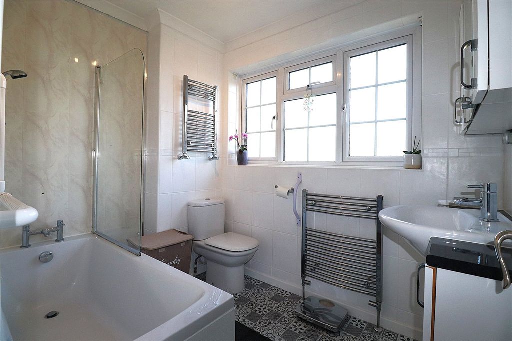 Property photo 3 of 15 Bathroom