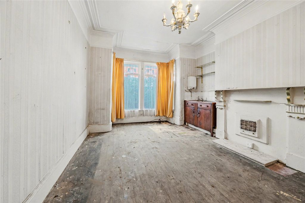 Property photo 2 of 10 Picture No. 18