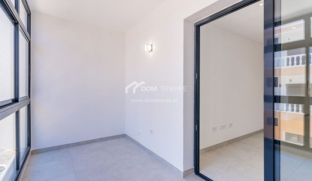 Property photo 1 of 15 Apartment, Playa San Juan