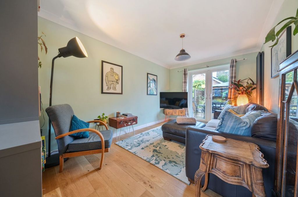 Property photo 3 of 25