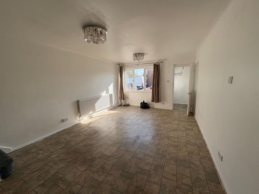 Property photo 1 of 6 Whatsapp Image 2025-04-04 At 10.30.19_5250c219