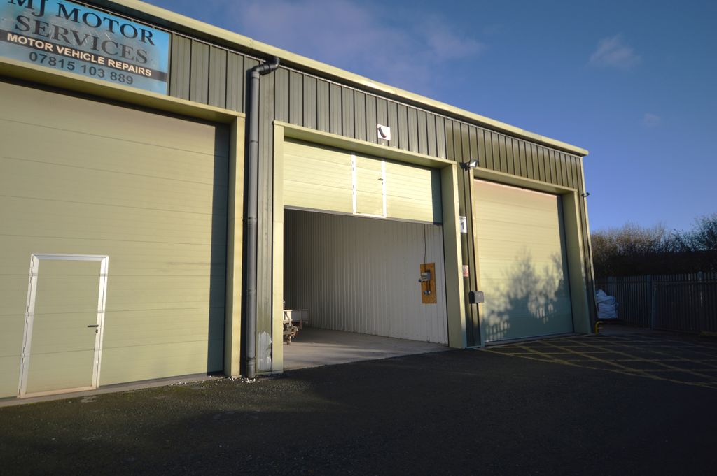 Property photo 1 of 2 Front Unit 1