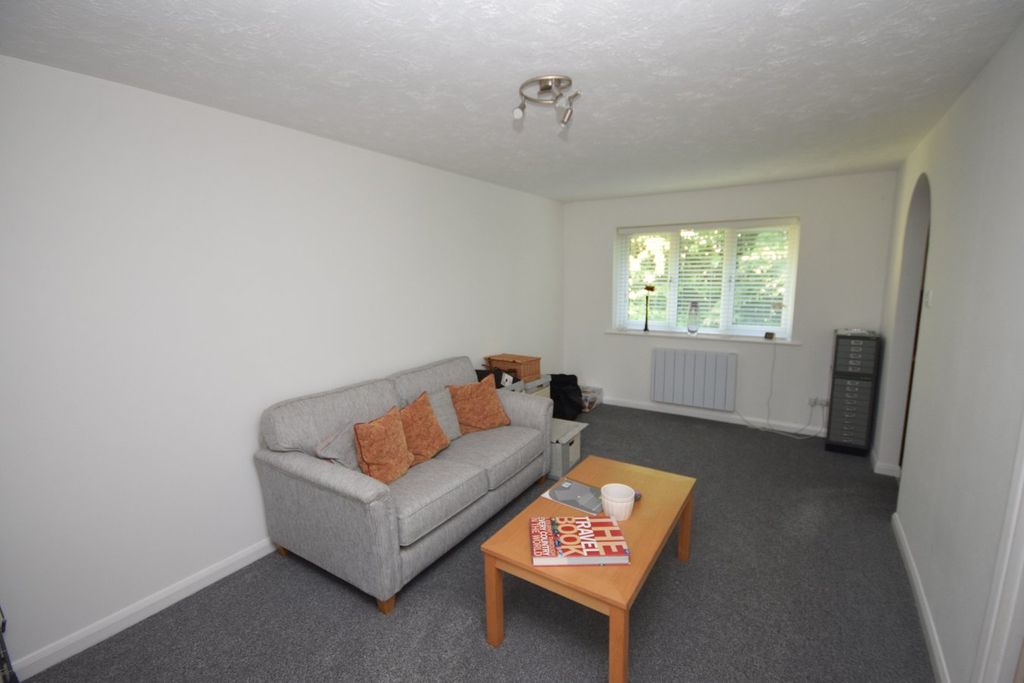 Property photo 3 of 7