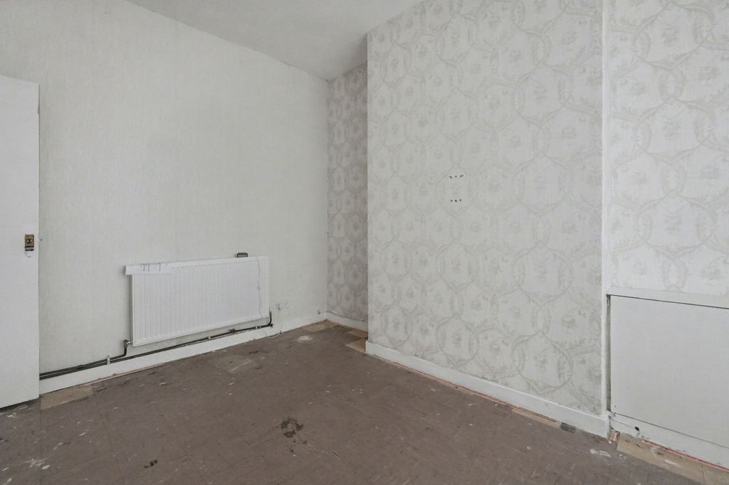 Property photo 3 of 14 31 Chaucer Street, Bootle L20 4Ey