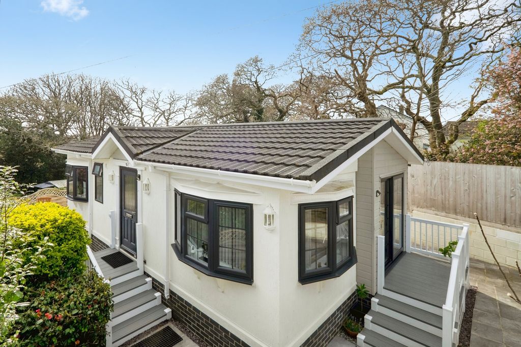 Property photo 1 of 16 Pbox-Img.Jpg