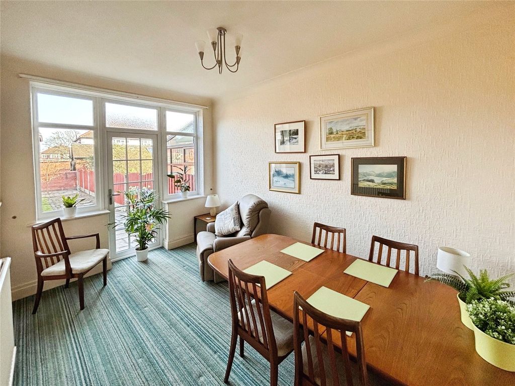 Property photo 2 of 9 Sitting/Dining Room