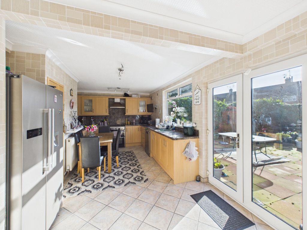 Property photo 2 of 13 4885734