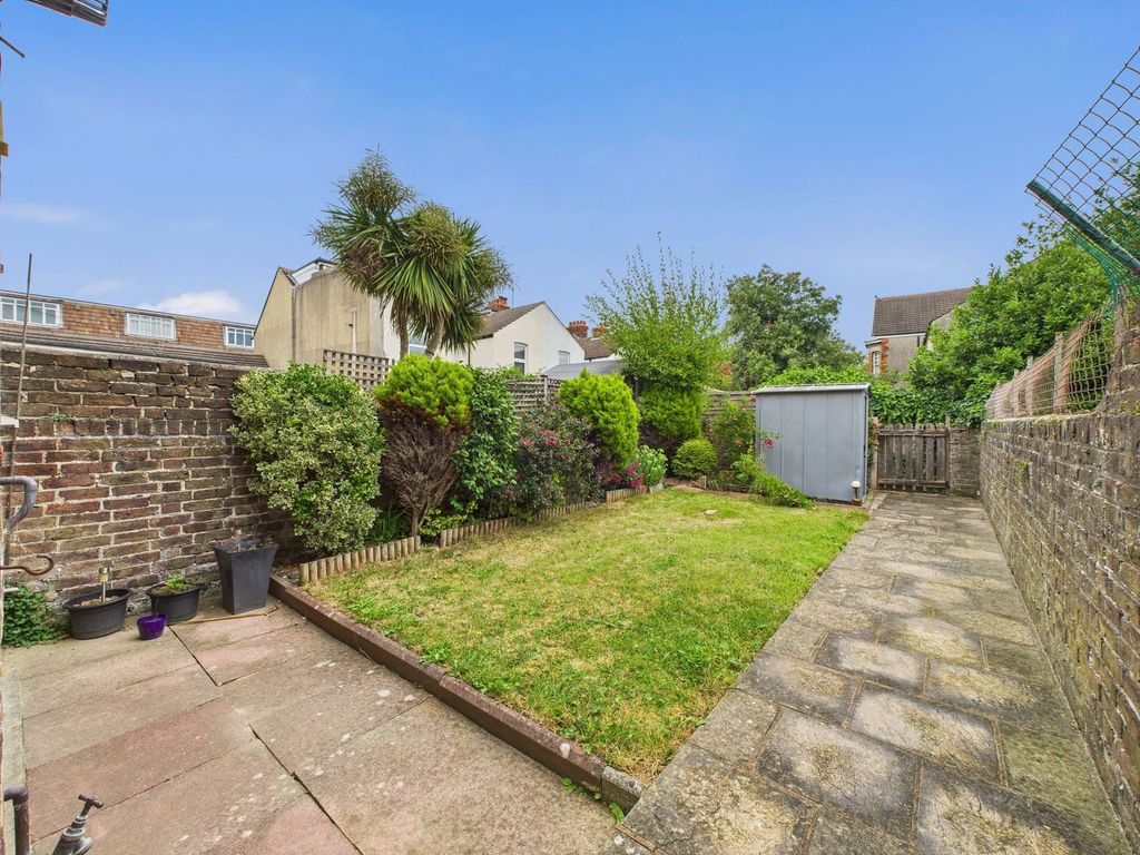 Property photo 2 of 11