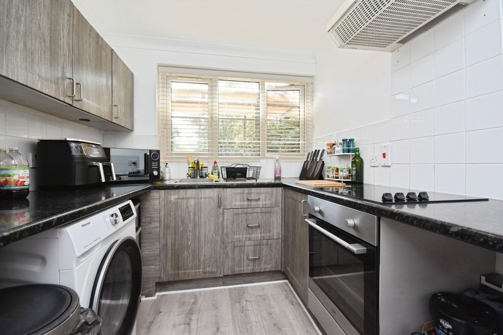 Property photo 3 of 12 Pbox-Img.Jpg