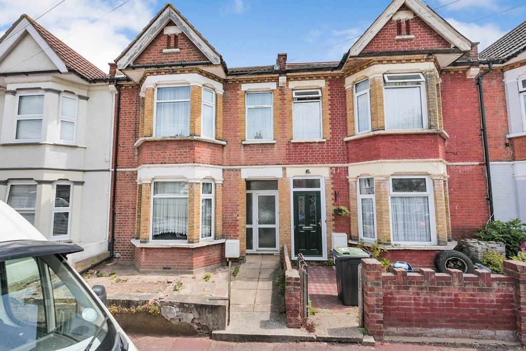 Property photo 1 of 11