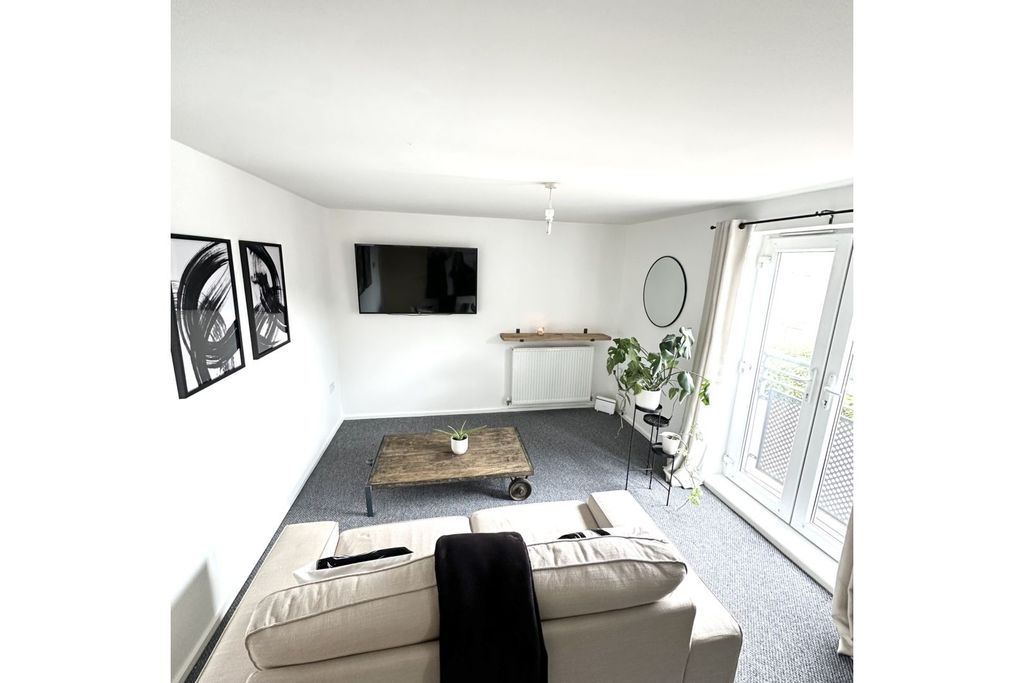 Property photo 3 of 9