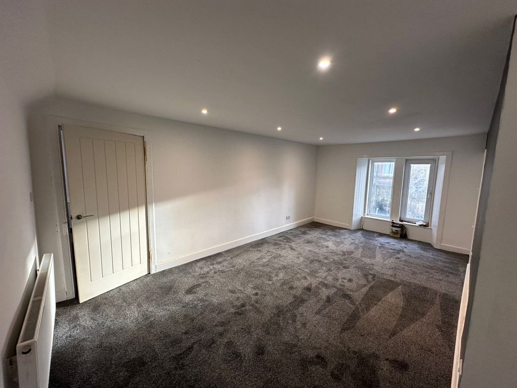 Additional image 4 of 3 bed flat to rent7 West High Street Crieff PH7