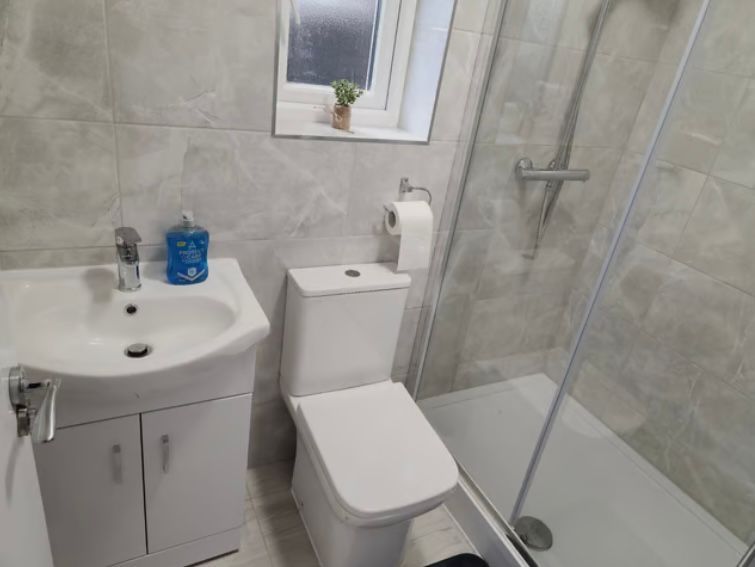 Property photo 3 of 4