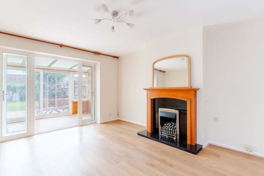 Property photo 3 of 21 A7402342-Hdr-15