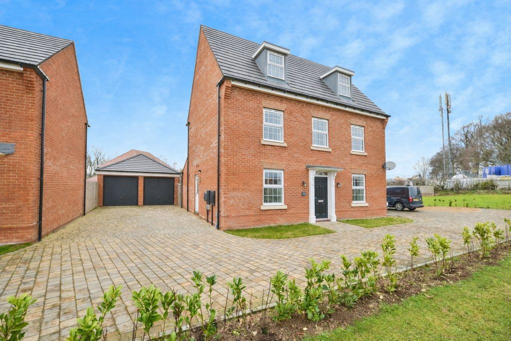 Property photo 1 of 24