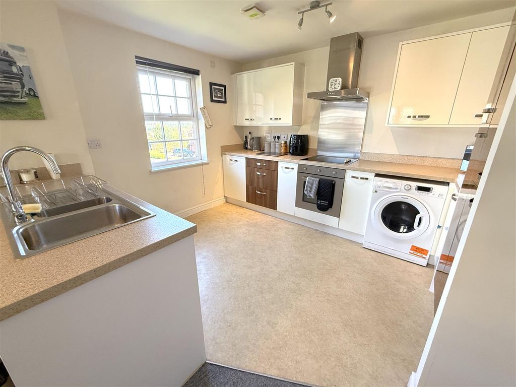 Property photo 2 of 14 Img_1129.Jpg