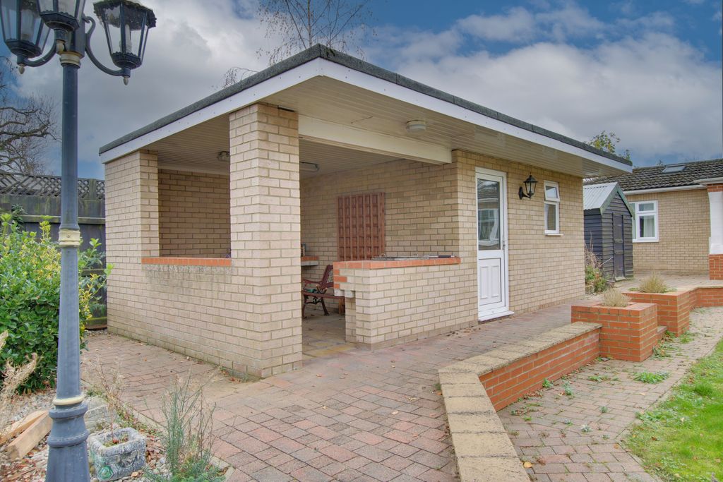 Property photo 3 of 25