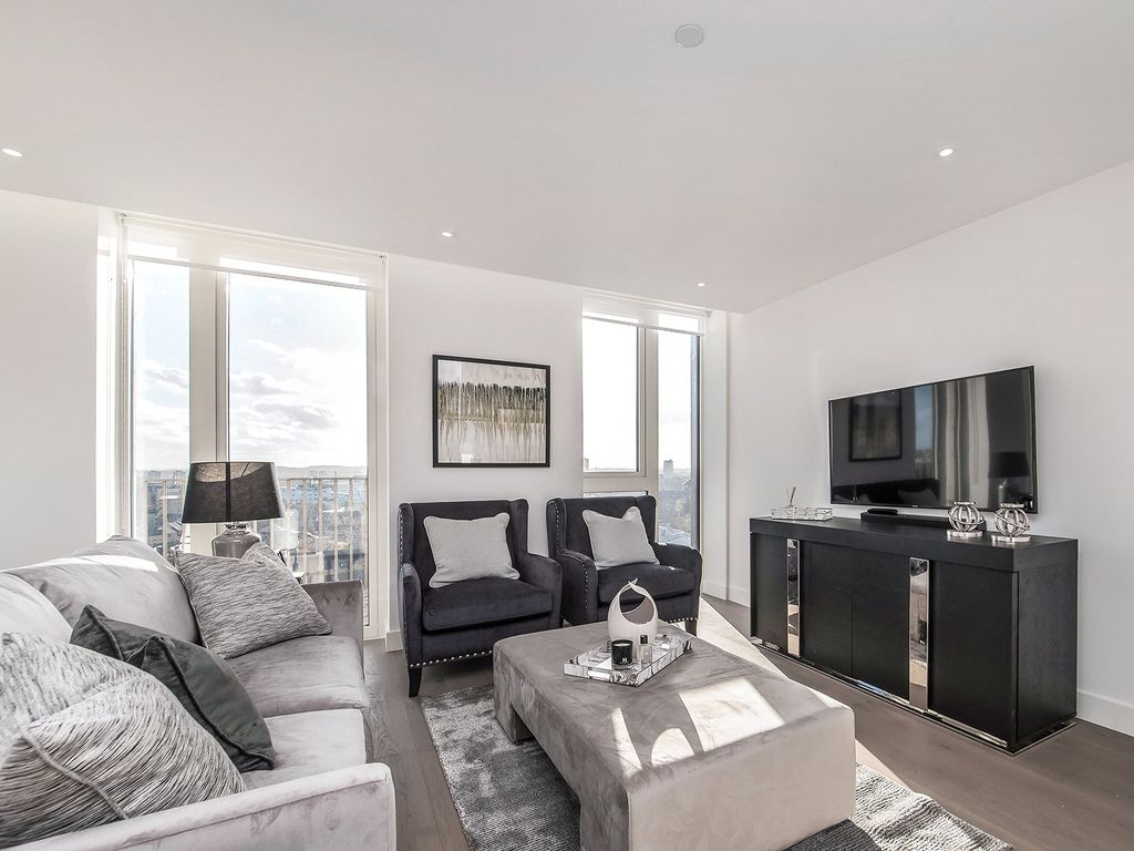 Property photo 3 of 37 London Dock