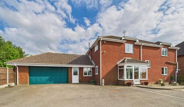 Property photo 2 of 12