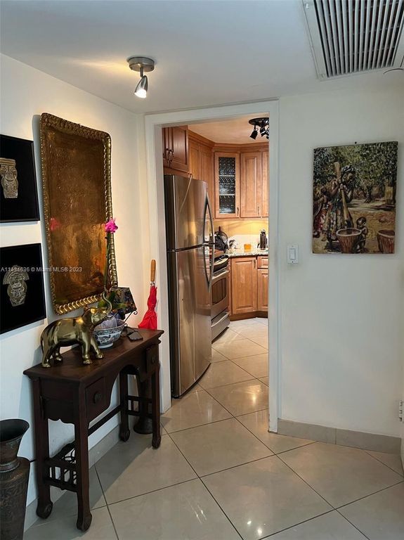 Property photo 2 of 27 <Alttext/>