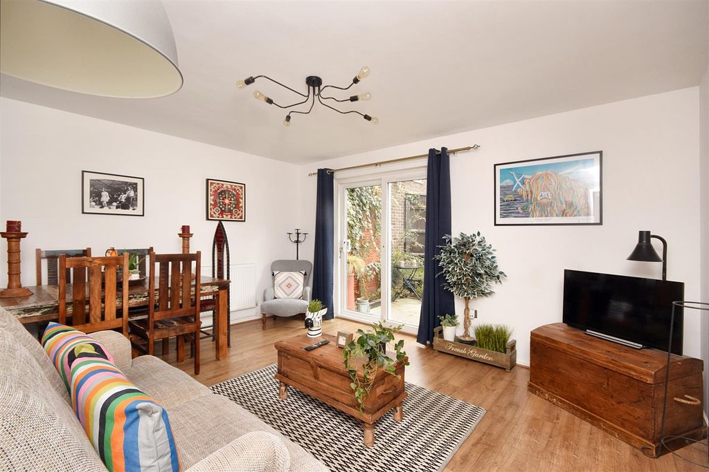 Property photo 3 of 11 6 (33).Jpg