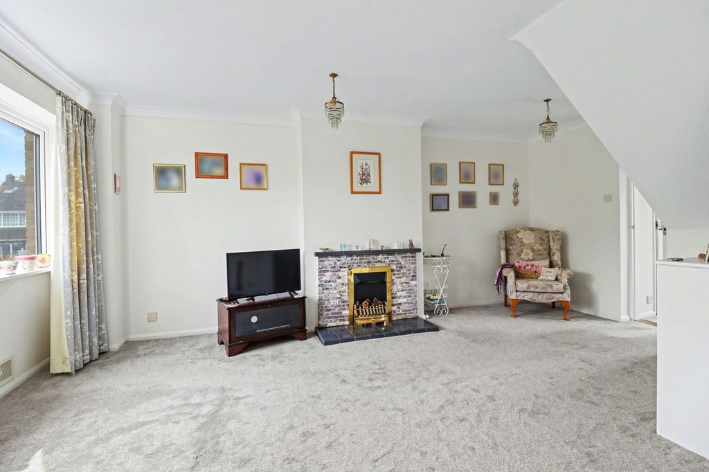 Property photo 2 of 16