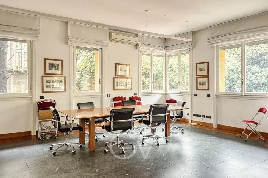 Property photo 1 of 28