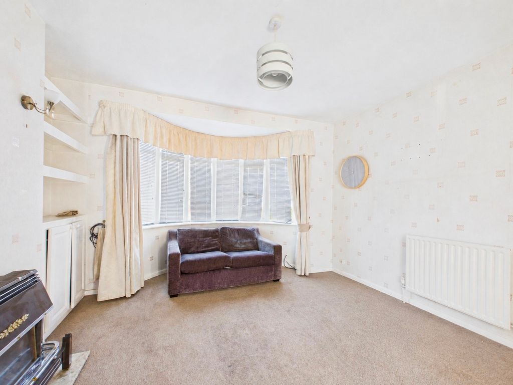 Property photo 3 of 34