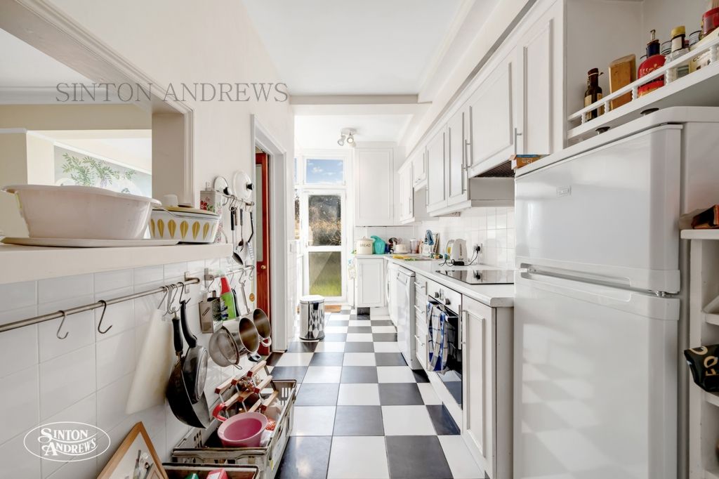 Property photo 3 of 11 Photo 5