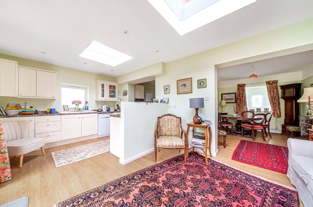 Property photo 3 of 11 Kitchen/Diner