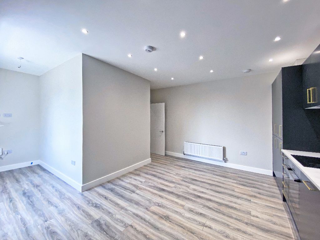 Property photo 3 of 7 3