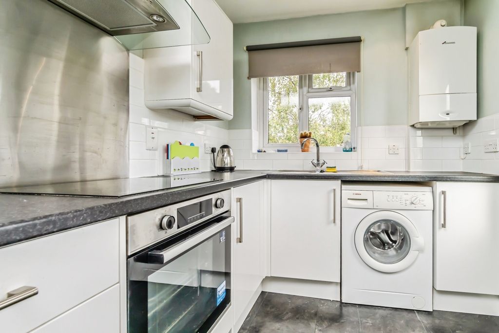 Property photo 2 of 18 Pbox-Img.Jpg