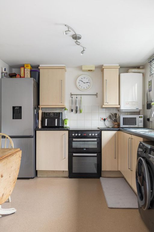 Property photo 3 of 23