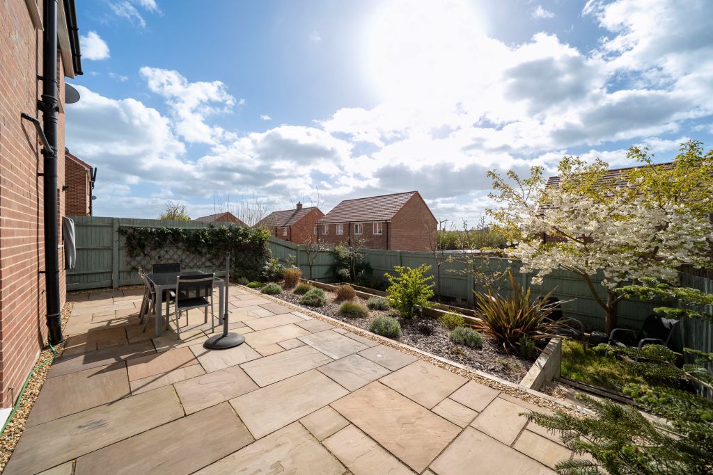 Property photo 2 of 22