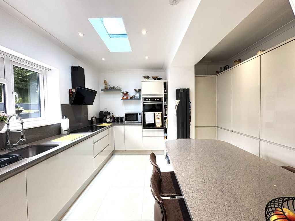 Property photo 2 of 44